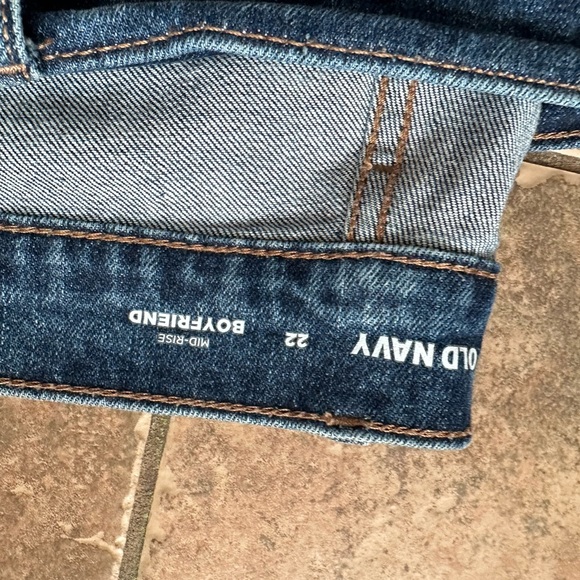 Old Navy 22W Boyfriend Midrise - Picture 2 of 2